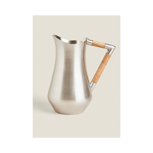 Water pitcher